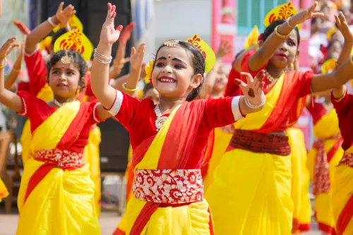 उज्जयंत पैलेस में रवीन्द्र संगीत पर बच्चों का प्रदर्शन