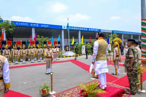 सम्राट चौधरी ने CISF गार्ड ऑफ ऑनर का किया निरीक्षण