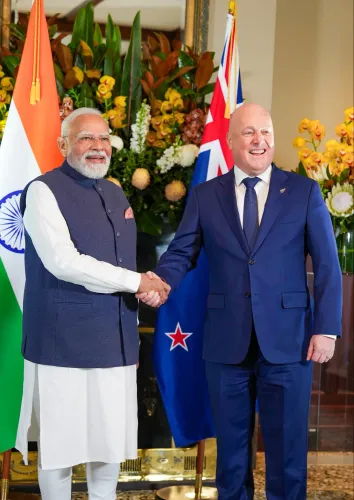 ऑकलैंड में मोदी और क्रिस्टोफर लक्सन की द्विपक्षीय बैठक