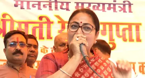 क्या मुख्यमंत्री रेखा गुप्ता ने शालीमार बाग में विकास परियोजनाओं का उद्घाटन किया?