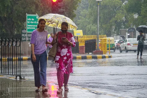 क्या एनसीआर में दो दिनों का येलो अलर्ट है? इस सप्ताह बारिश के साथ तापमान में गिरावट?