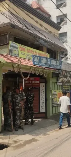 क्या रांची में गर्ल्स हॉस्टल से चल रहा था सेक्स रैकेट? 10 युवतियों सहित 11 लोग हिरासत में