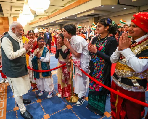ओस्लो में मोदी का स्वागत — भारतीय प्रवासियों का जोश