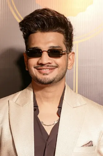 Mumbai: Stars Shine at the Renowned Gold Awards Evening