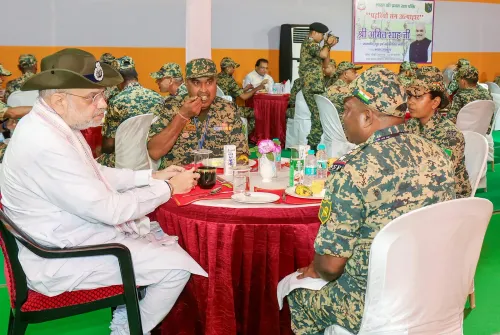 Siliguri: Amit Shah interacts with BSF personnel at Jumagachh BOP