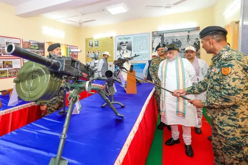 Jaisalmer: Amit Shah Inspects BSF Weaponry at Border Outpost
