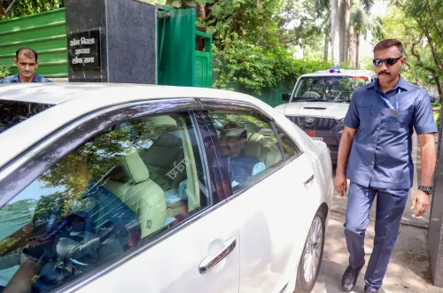 ओम बिरला संसद भवन की बैठक के लिए निकले