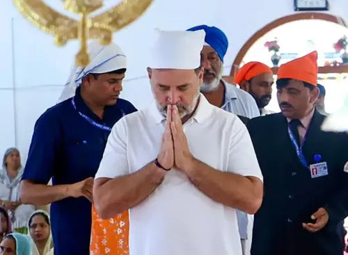 श्री सिंह सभा गुरुद्वारे में राहुल गांधी की प्रार्थना