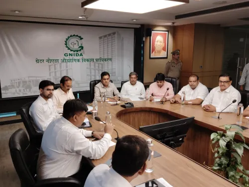 क्या किसानों के चेहरे खिल उठे हैं जब उन्हें आबादी भूखंड मिले? ग्रेटर नोएडा प्राधिकरण में हुआ ड्रॉ