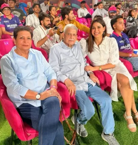 अहाना कुमरा ने पिता के 75वें जन्मदिन पर जयपुर स्टेडियम में दिखाया लाइव IPL मैच, माता-पिता की सालगिरह भी मनाई