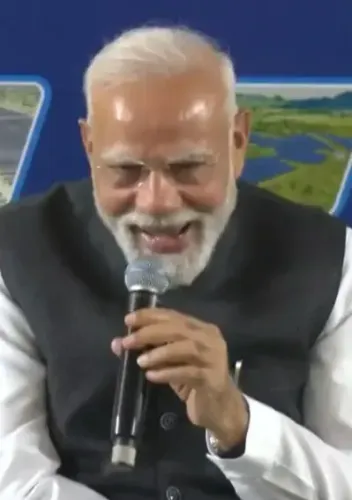 'आलू से सोना...', लाभार्थी ने सुनाई ऐसी कहानी कि हंस पड़े प्रधानमंत्री मोदी