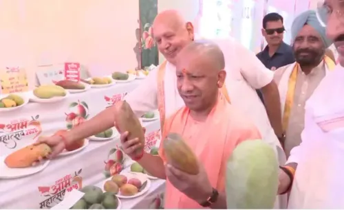 आम महोत्सव लखनऊ: CM योगी ने किया उद्घाटन, केमिकल-मुक्त आम को वैश्विक बाज़ार से जोड़ने का संकल्प