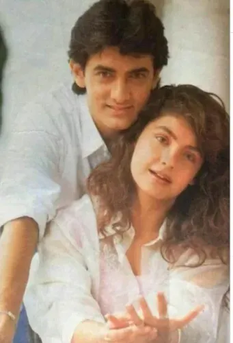 पूजा भट्ट ने आमिर खान संग पुरानी तस्वीर शेयर कर फैंस से किया 'पूरी कहानी' सुनाने का वादा