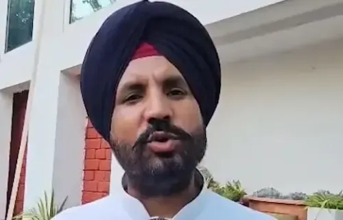 भाजपा में 'आप' सांसदों के शामिल होने पर कांग्रेस का हमला — 'पार्टी मूल रास्ते से भटक चुकी थी'