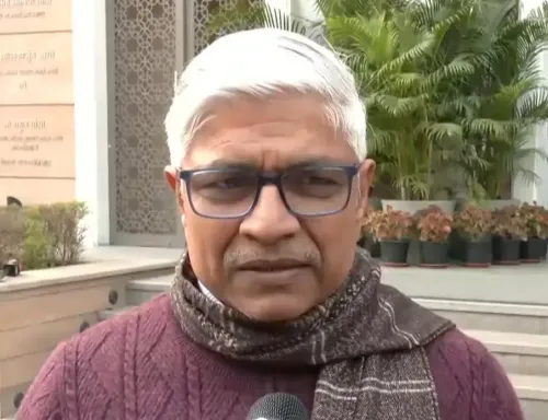 क्या आजादी की लड़ाई लड़ने वाली कांग्रेस ही लोकतंत्र को बचा सकती है?