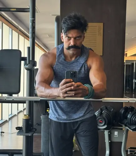क्या अभिनेता आर्या ने पा रंजीत की 'वेट्टुवम' के क्लाइमेक्स की शूटिंग शुरू की?
