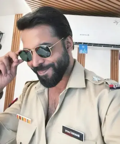 अभिषेक बनर्जी निभाएंगे पुलिस ऑफिसर का किरदार, दिखाई झलक 