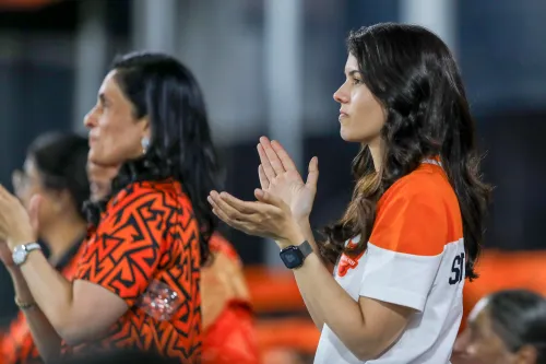 'द हंड्रेड': गावस्कर ने कहा, अबरार को साइन करने का निर्णय भारत के खिलाफ हो सकता है