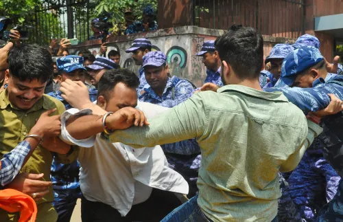 RAF ने ABVP कार्यकर्ताओं को रोकने का प्रयास किया