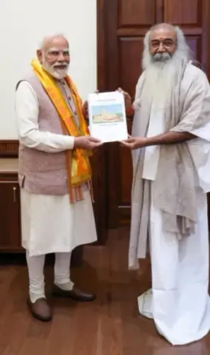 आचार्य प्रमोद कृष्णम की पीएम मोदी से मुलाकात, मंदिर निर्माण की प्रगति रिपोर्ट सौंपी