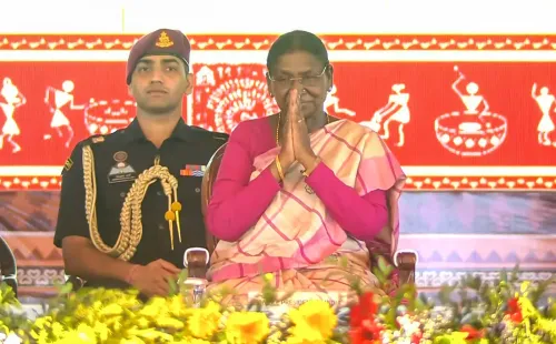 राष्ट्रपति मुर्मू ने रायरंगपुर में ओडिशा सरकार की द्वितीय वर्षगाँठ में भाग लिया