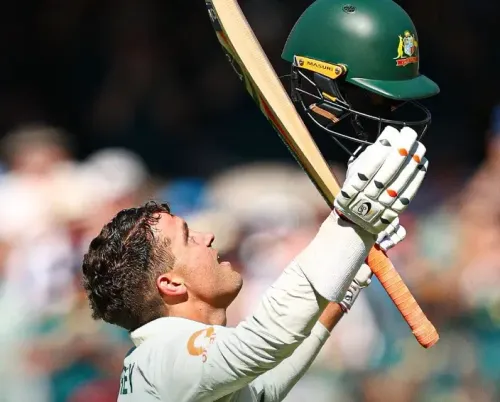 क्या एलेक्स कैरी का शतक ऑस्ट्रेलिया को मजबूत करेगा?