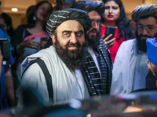 अफगान विदेश मंत्री ने कतर से की बातचीत, संप्रभुता पर हमले का दिया जवाब