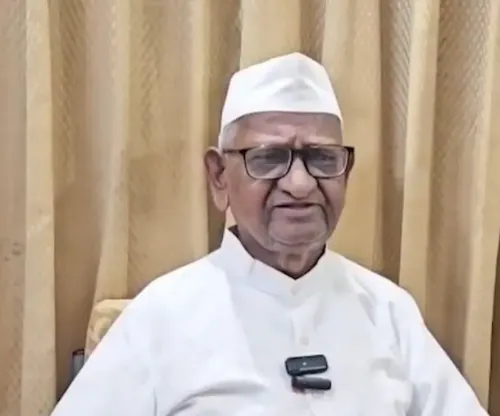 अन्ना हजारे का AAP पर बड़ा बयान: 'सही काम होता तो नेता न छोड़ते पार्टी'