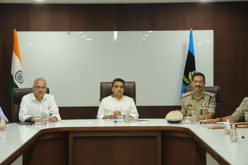 अहमदाबाद रथ यात्रा 2026: हर्ष संघवी ने सुरक्षा समीक्षा की, AI फेस रिकग्निशन और एंटी-ड्रोन तकनीक होगी तैनात