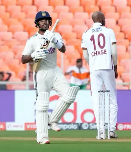 अहमदाबाद टेस्ट: ध्रुव जुरेल ने पहले टेस्ट शतक का जश्न सैन्य अंदाज में मनाया