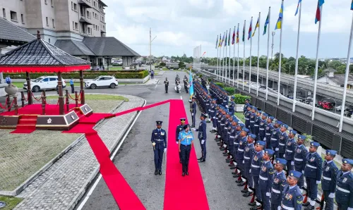 Air Chief Marshal AP Singh receives Guard of Honour at SLAF HQ, pays tribute to IPKF martyrs