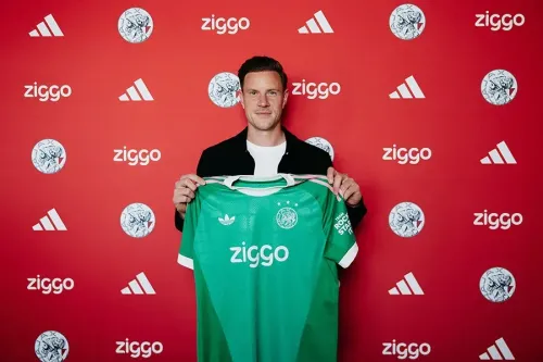 Marc ter Stegen joins Ajax on season-long loan from Barcelona