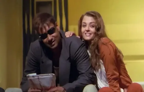 Did Ajay Devgn Just Tease Akshay Kumar with ‘Ladki Ka Chakkar, Raju Bhaiya’ as 'Khakee' Celebrates 21 Years?