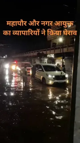 Akhilesh blames BJP corruption for UP city flooding
