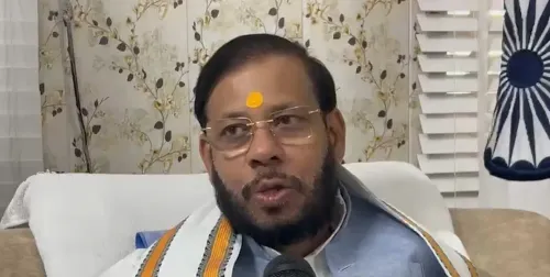 अखिलेश-अविमुक्तेश्वरानंद मुलाकात पर मनोज पांडेय का पलटवार: 'रावण भी साधु वेश में आया था'