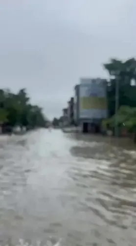 Akhilesh targets BJP over Prayagraj flooding, Smart City funds