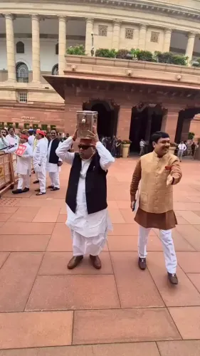 Akhilesh Yadav: BJP's 'Ayodhya Express' will end its rule