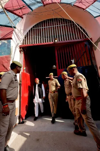 Akhilesh Yadav Rallies Behind Azam Khan, Targets BJP Over Jauhar University