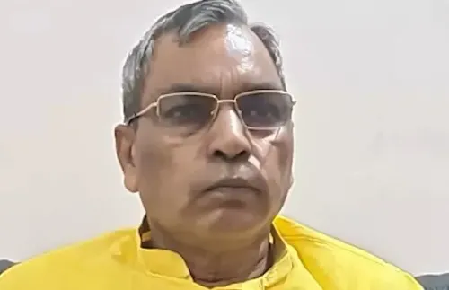 ओम प्रकाश राजभर का अखिलेश यादव पर हमला: क्या यूपी का विकास समझ नहीं पा रहे हैं?