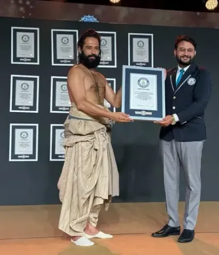 अंतरराष्ट्रीय योग दिवस पर अक्षर योग केंद्र ने बनाए 12 गिनीज वर्ल्ड रिकॉर्ड, रचा इतिहास