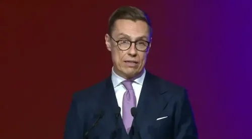 अलेक्जेंडर स्टब ने ईरान के राष्ट्रपति पेजेश्कियान के साथ युद्धविराम और कूटनीति पर की चर्चा