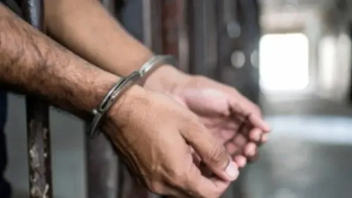 क्या अलीगढ़ में डबल मर्डर की साजिश दोस्त ने रची?