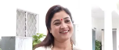 Is Alka Lamba Right in Calling Kejriwal a 'Chameleon'?