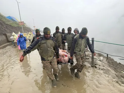 क्या अमरनाथ यात्रा में बारिश और भूस्खलन से फंसे श्रद्धालुओं को मिली सेना की मदद?