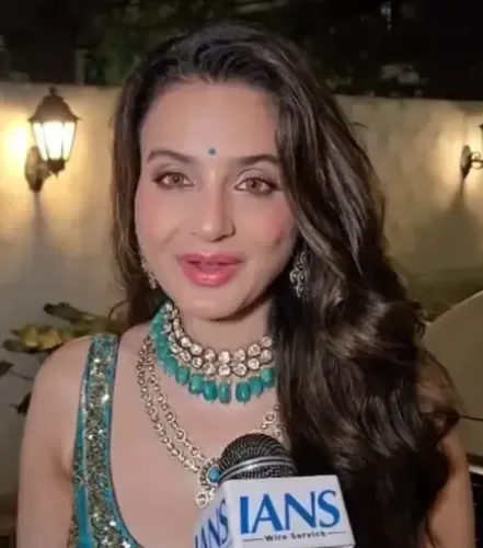 Ameesha Patel Remembers Asha Bhosle's Song that Launched Her Bollywood Career
