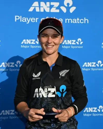 Amelia Kerr Sets New Record with 10 Consecutive T20I Scores Over 30