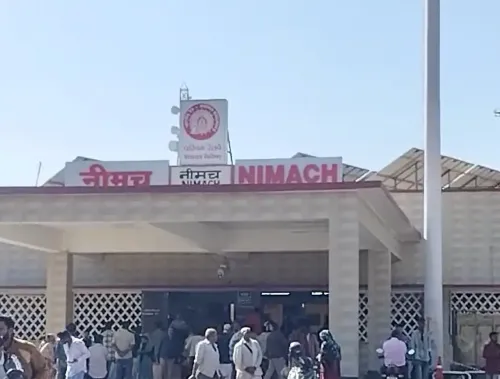 क्या अमृत भारत स्टेशन योजना के तहत नीमच रेलवे स्टेशन का 90 प्रतिशत कार्य पूरा हुआ?