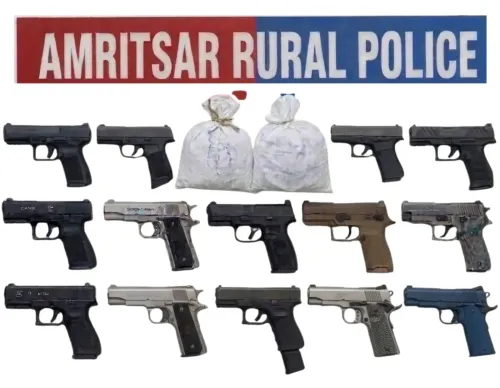 अमृतसर में पुलिस की बड़ी कार्रवाई: 7 गिरफ्तार, 14 पिस्तौल और 20 किलो हेरोइन बरामद
