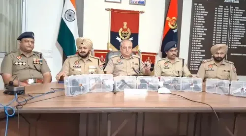 अमृतसर पुलिस का अवैध हथियार नेटवर्क पर शिकंजा: 8 पिस्तौल, 103 कारतूस बरामद, दो गिरफ्तार