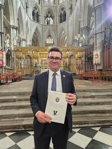 Andy Burnham confirmed as Labour leader, set to become UK PM Monday
